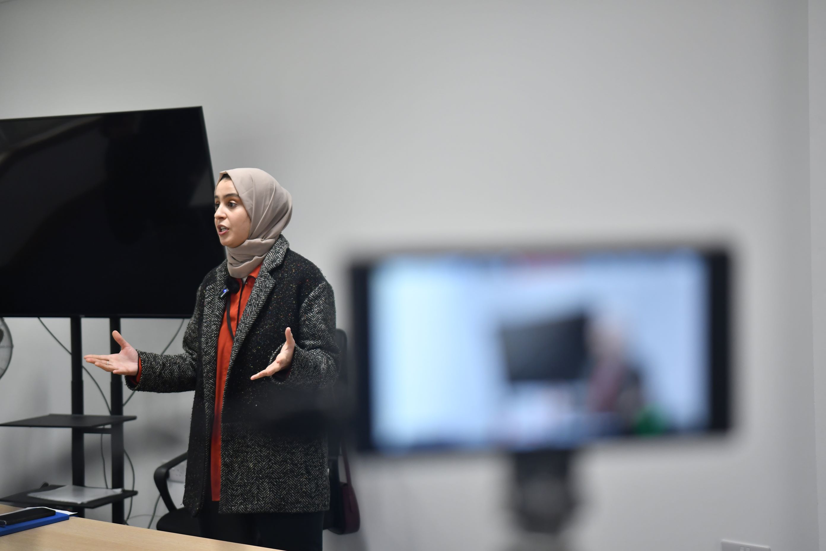 Global telecoms expert visits learners
